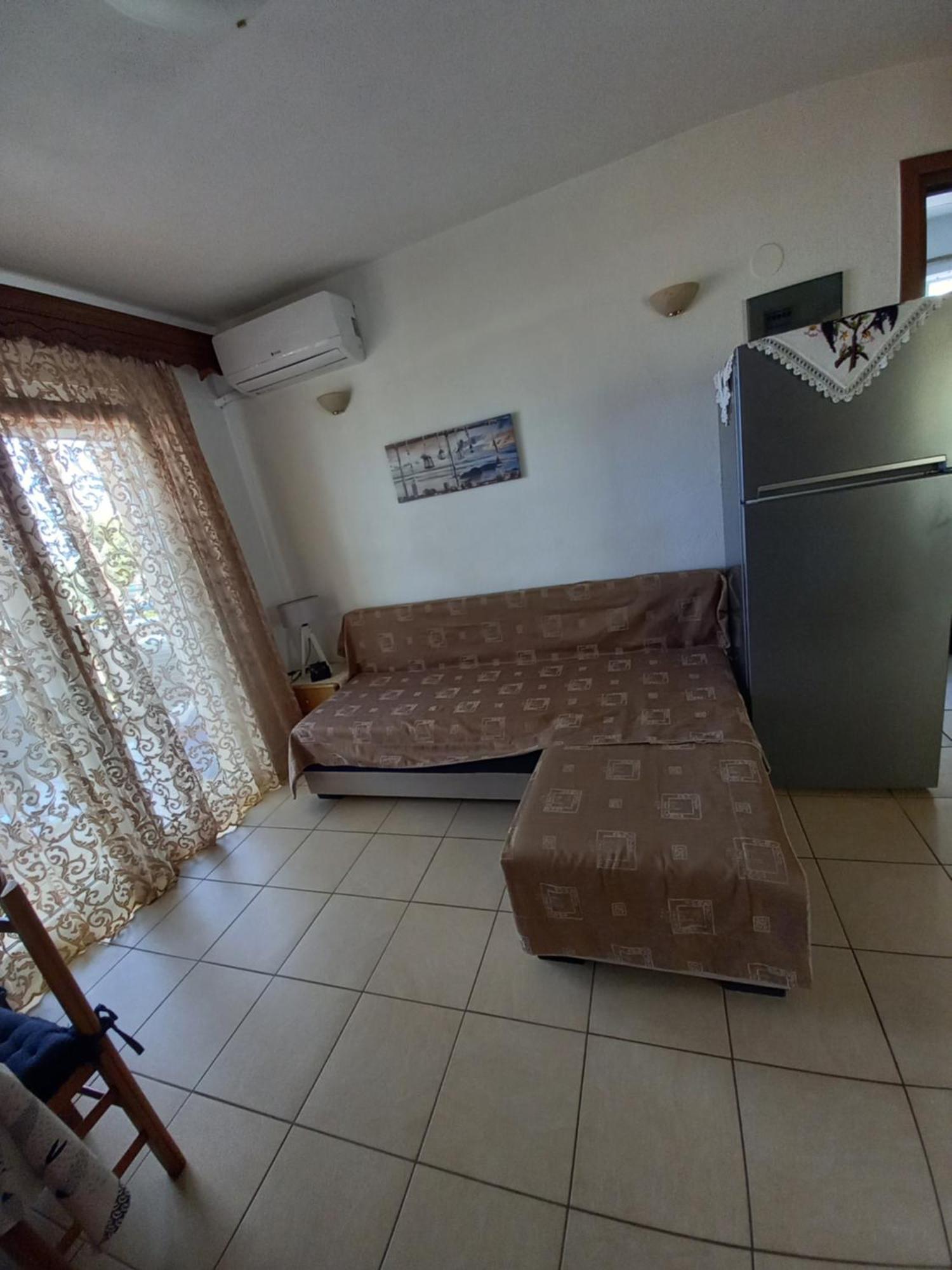 Matina'S Apartments Принос Номер фото