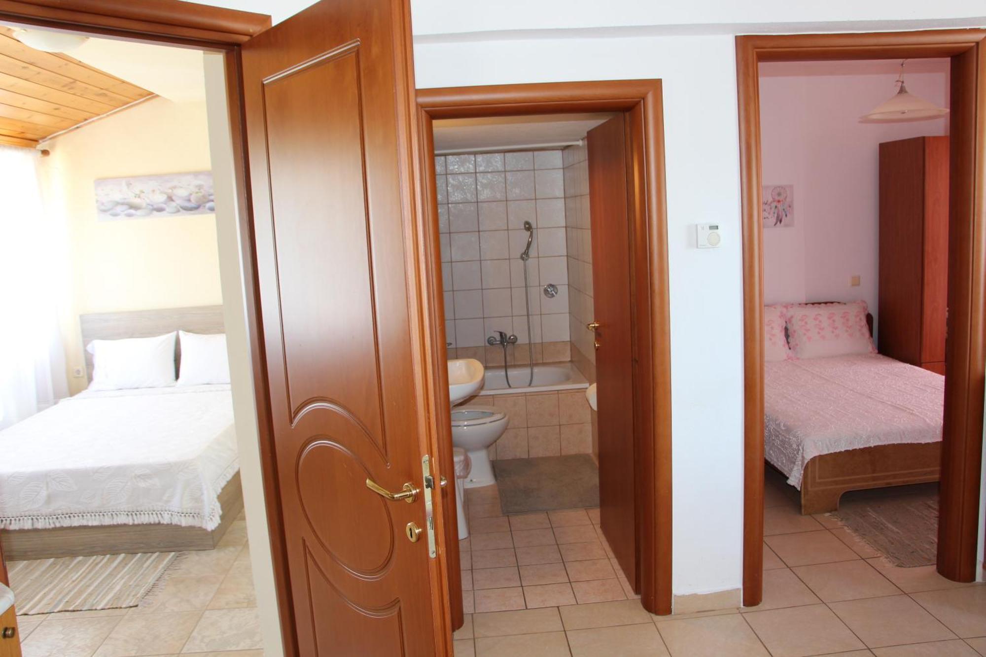 Matina'S Apartments Принос Номер фото