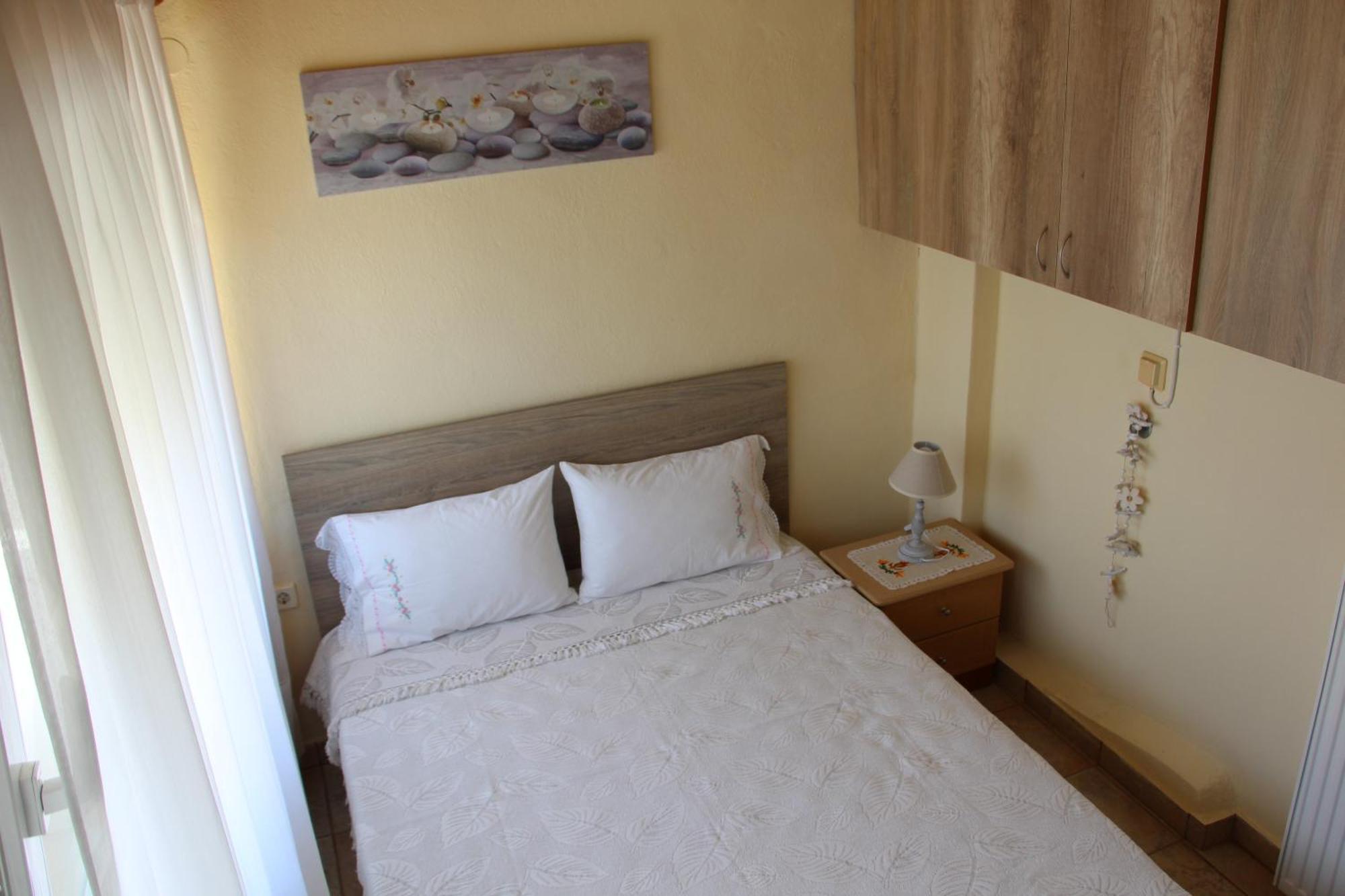 Matina'S Apartments Принос Номер фото