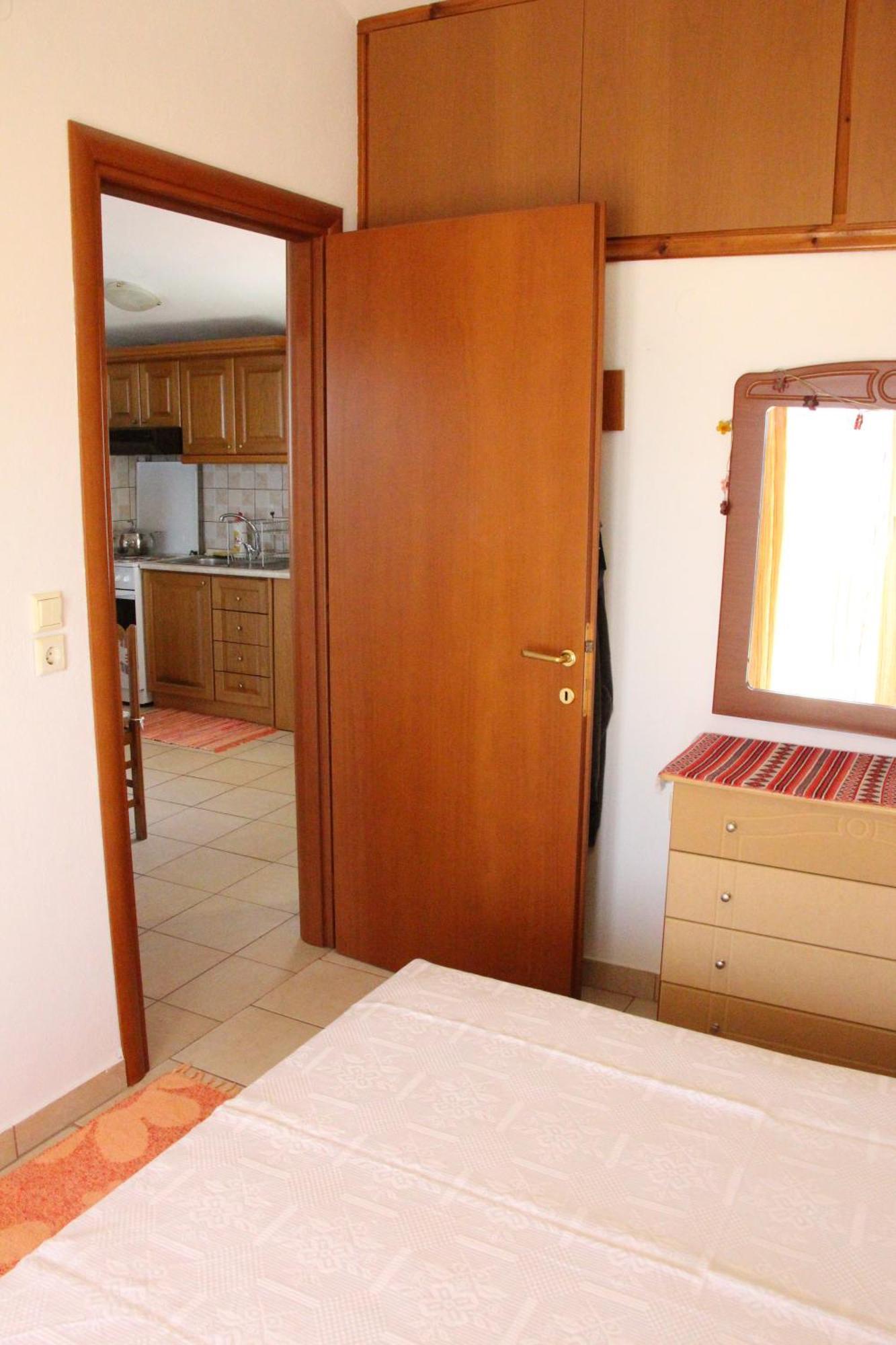 Matina'S Apartments Принос Номер фото