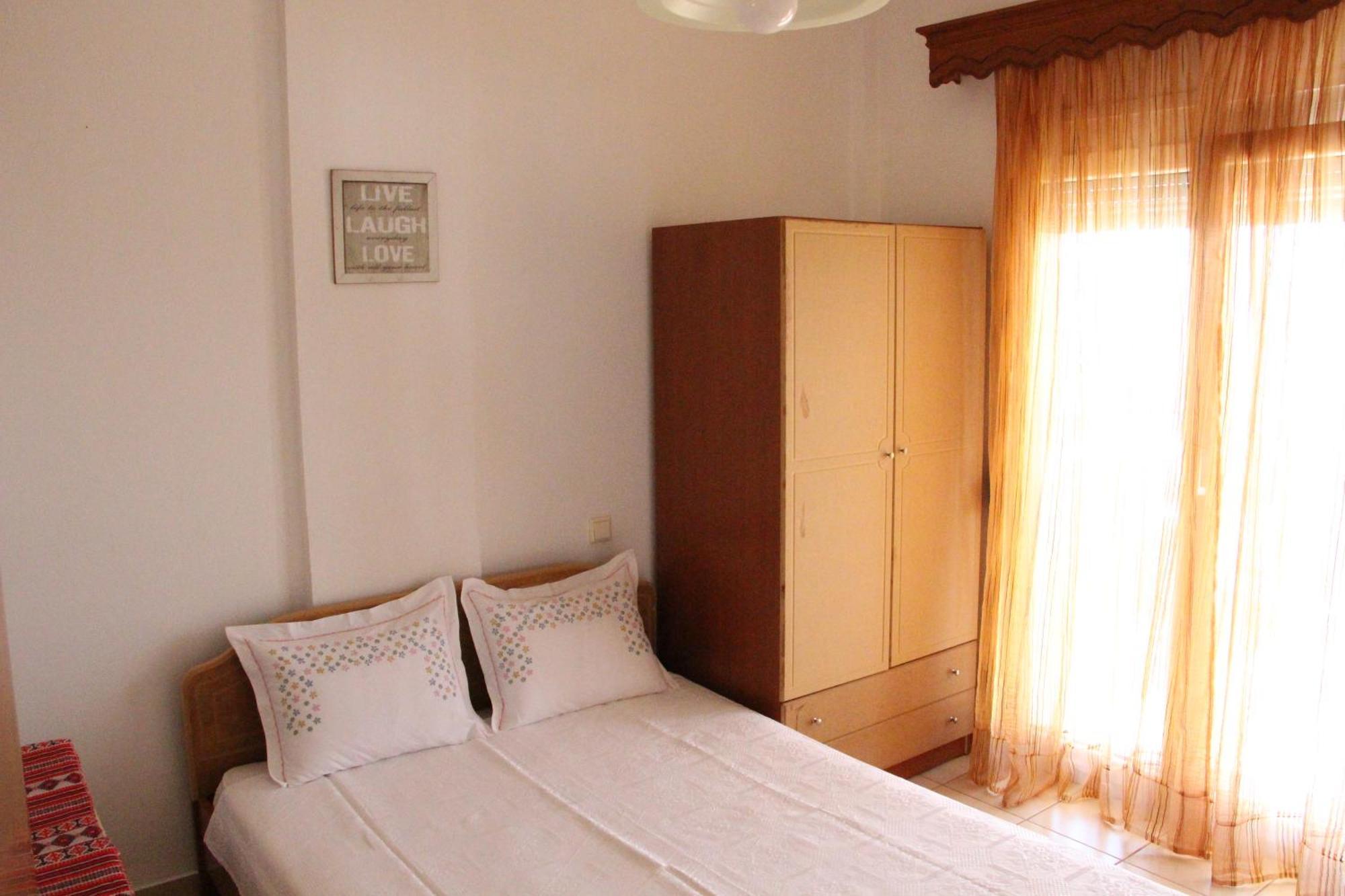Matina'S Apartments Принос Номер фото